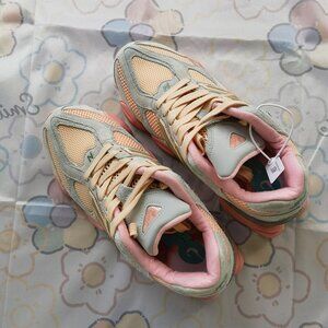 New Balance Grey And Pink Sneakers For Men And Women